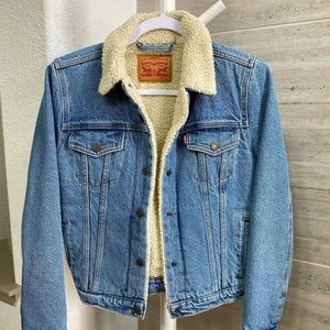 Levi’s Sherpa Trucker Jacket (S)